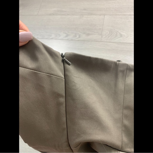 REISS Rakele Front Pleat Khaki Dress - Picture 9 of 16